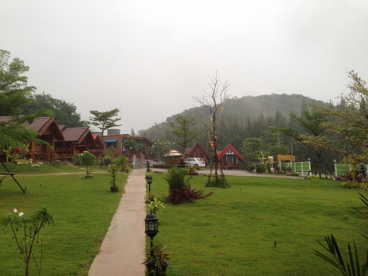 บ้านเรือนไท มวกเหล็ก Ban Ruenthai Muaklek Exteriör bild